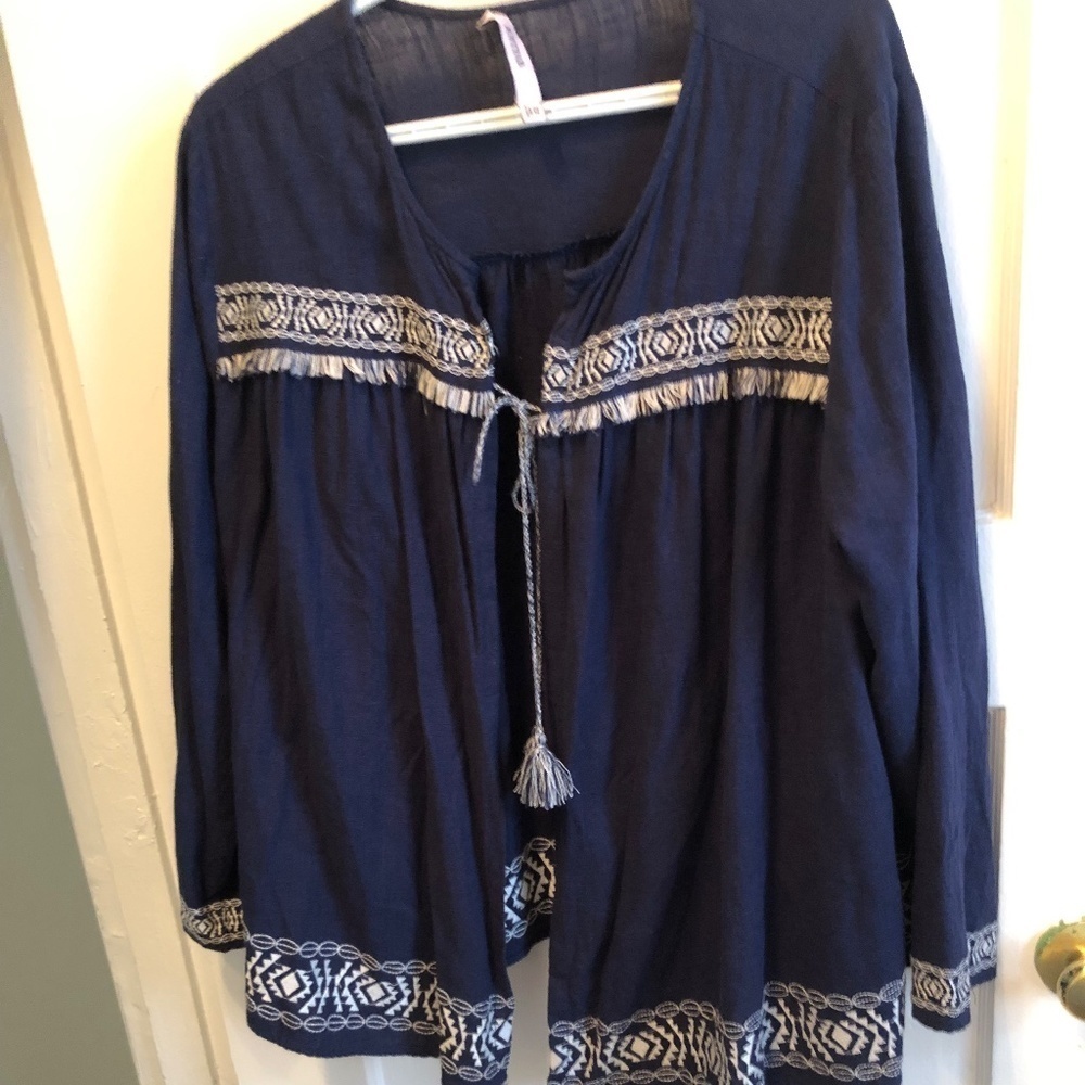 New Justfab size 2x overtop, blue with white embellishments, long sleeves